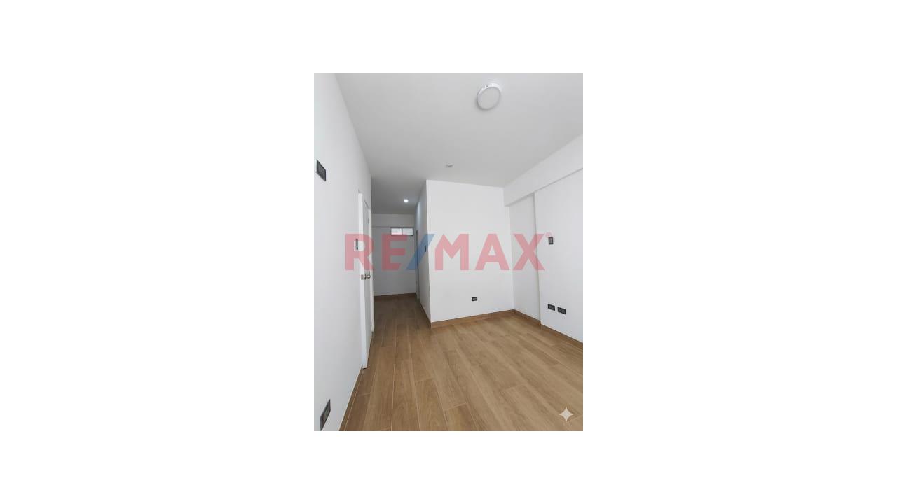 Exclusivo Departamento En Primer Piso Elevado Con Patio/Terraza — foto 11