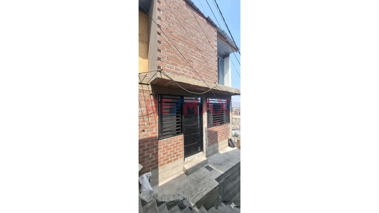 Ocasion Linda Casa De Dos Pisos A 3 Cuadras Del Mall De Sjl — foto 5