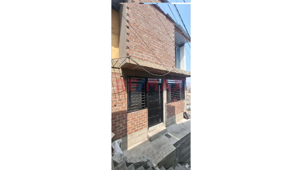 Ocasion Linda Casa De Dos Pisos A 3 Cuadras Del Mall De Sjl