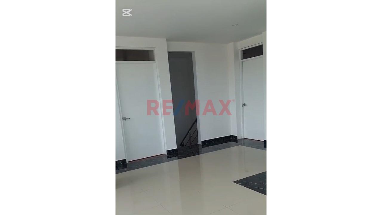 Se Vende Casa De Playa Con Balcon Amplio Y Vista Al Mar En Zorritos - 7
