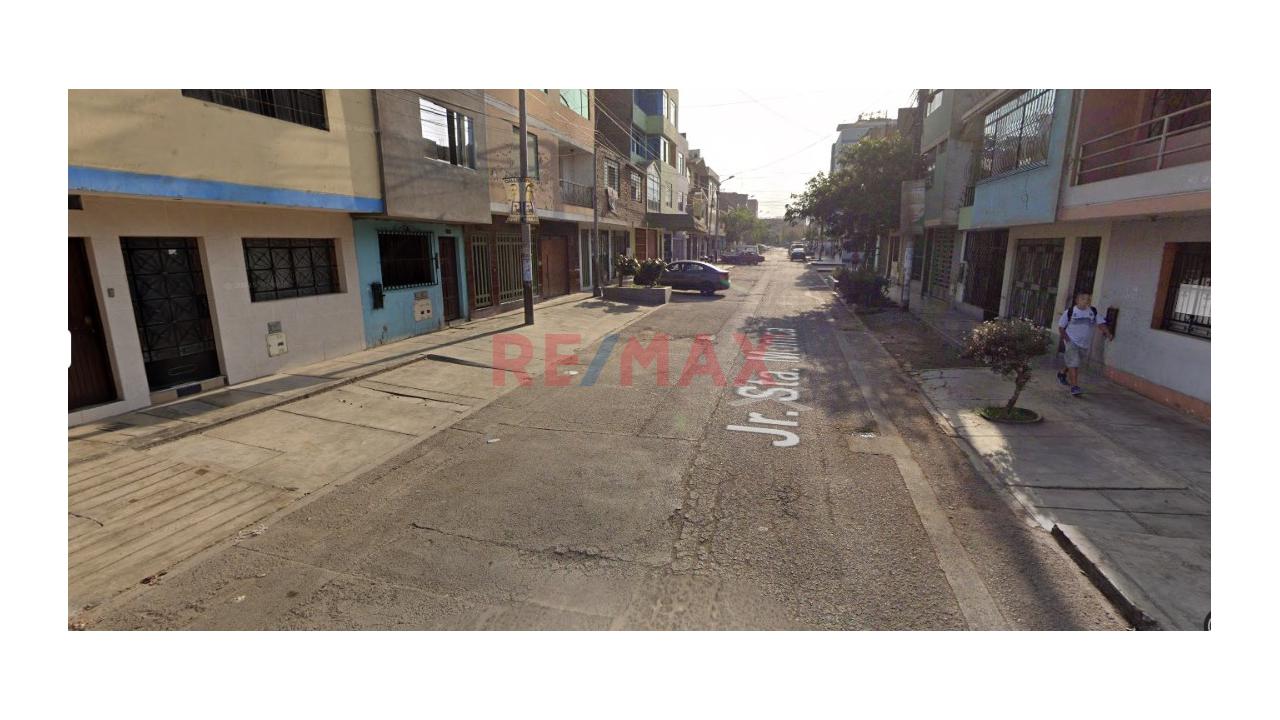 Venta De Casa En  Calle Santa Monica A Unas Casas De La Avenida Alfredo Mendiola Lima Norte Smp — foto 5