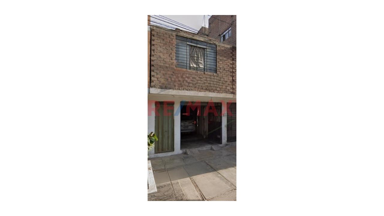 Venta De Casa En Calle Santa Monica A Unas Casas De La Avenida Alfredo Mendiola Lima Norte Smp