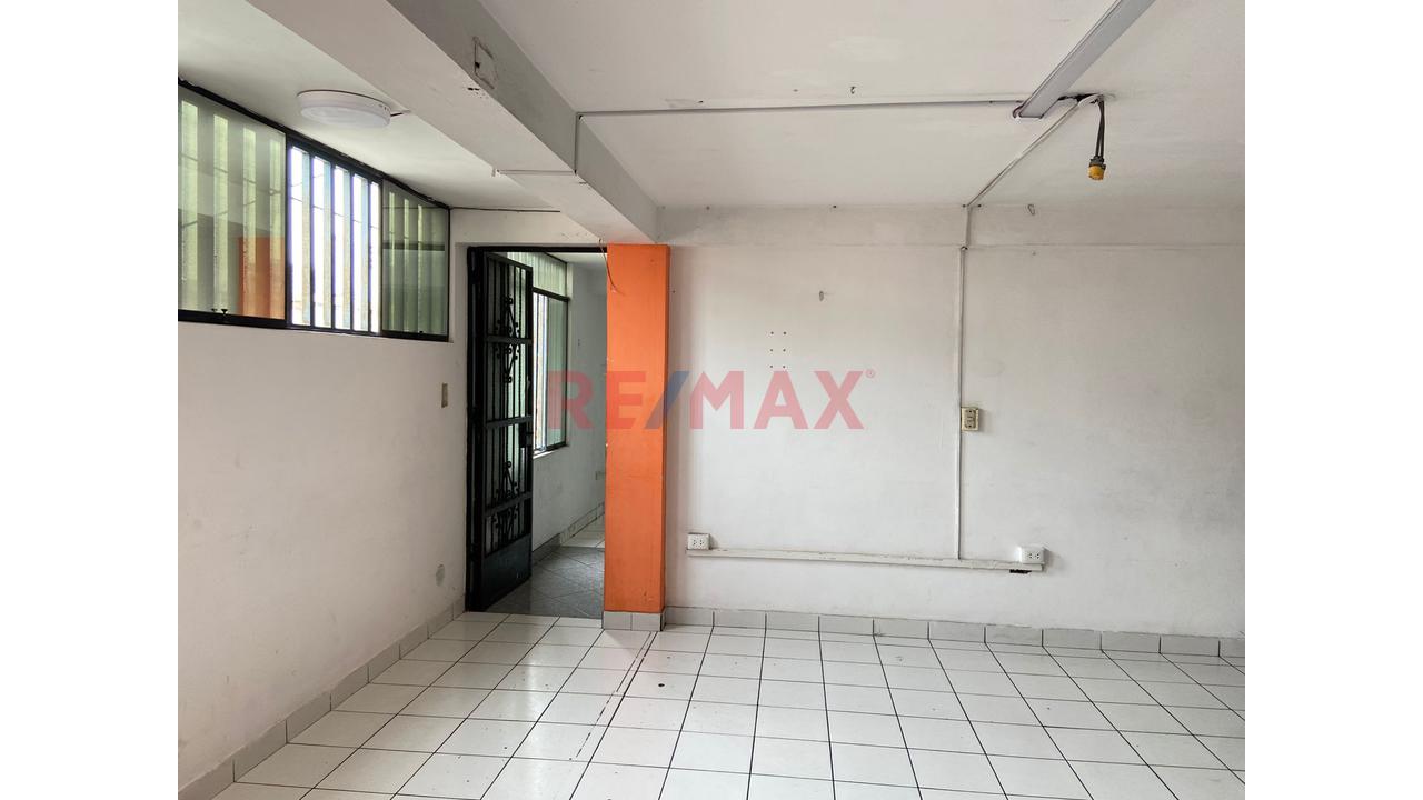 Vendo Local Comercial 157M2 En 2Do Piso Cerca De Emporio De Gamarra - 11