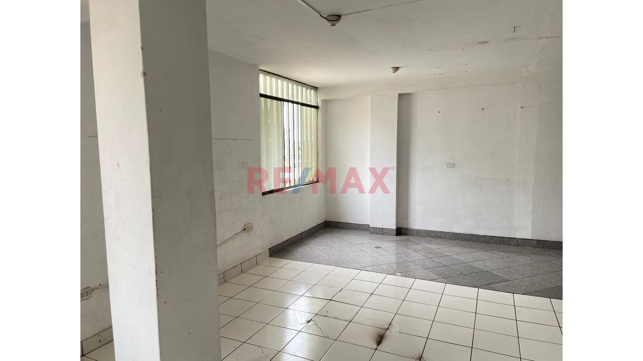 Vendo Local Comercial 157M2 En 2Do Piso Cerca De Emporio De Gamarra - 2