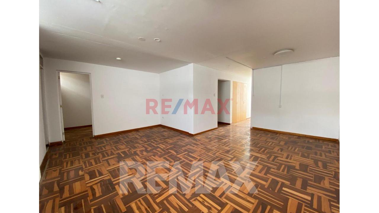 Oportunidad De Inversión! Casa En Venta En San Miguel A Precio Competitivo — foto 4