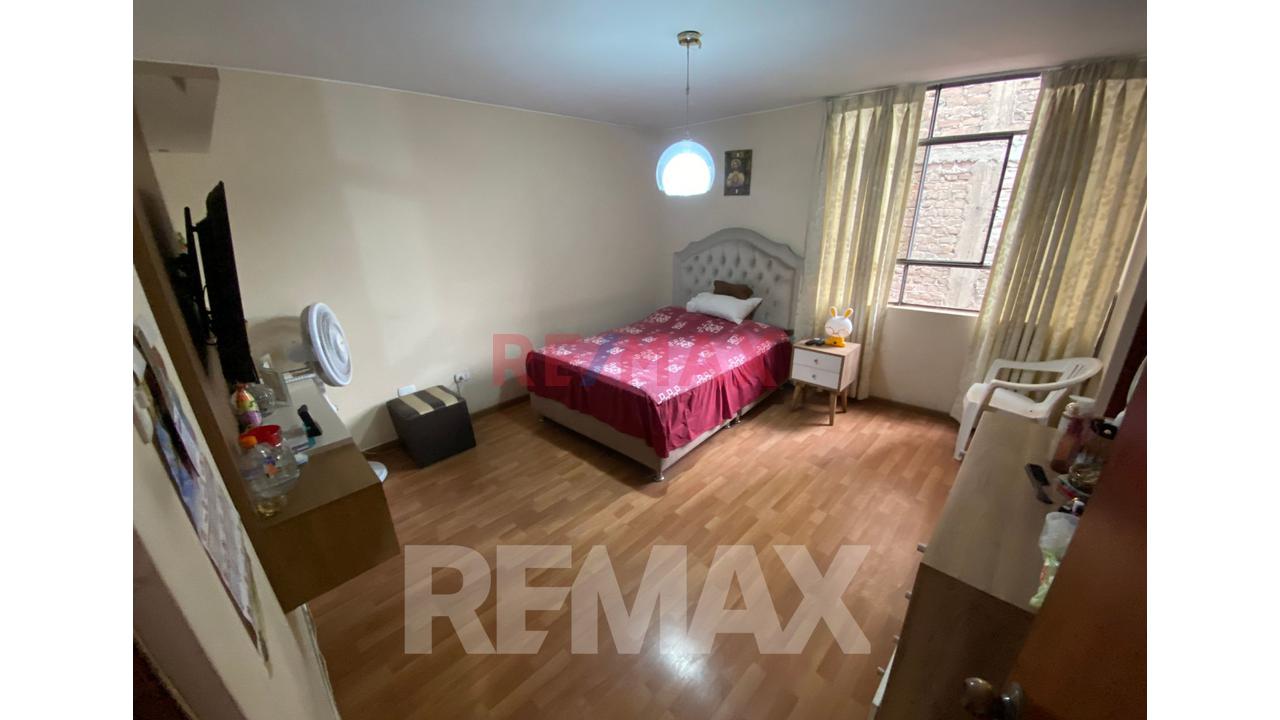 ¡Gran Oportunidad Comercial Y Residencial En Los Olivos! Local De 2 Pisos En Excelente Ubicación - 18