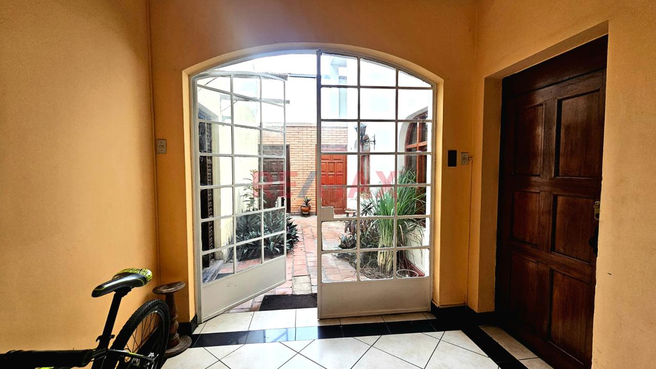 ✨🏡 ¡Exclusivo Departamento En El Corazón De Miraflores! 🏡✨ — foto 5