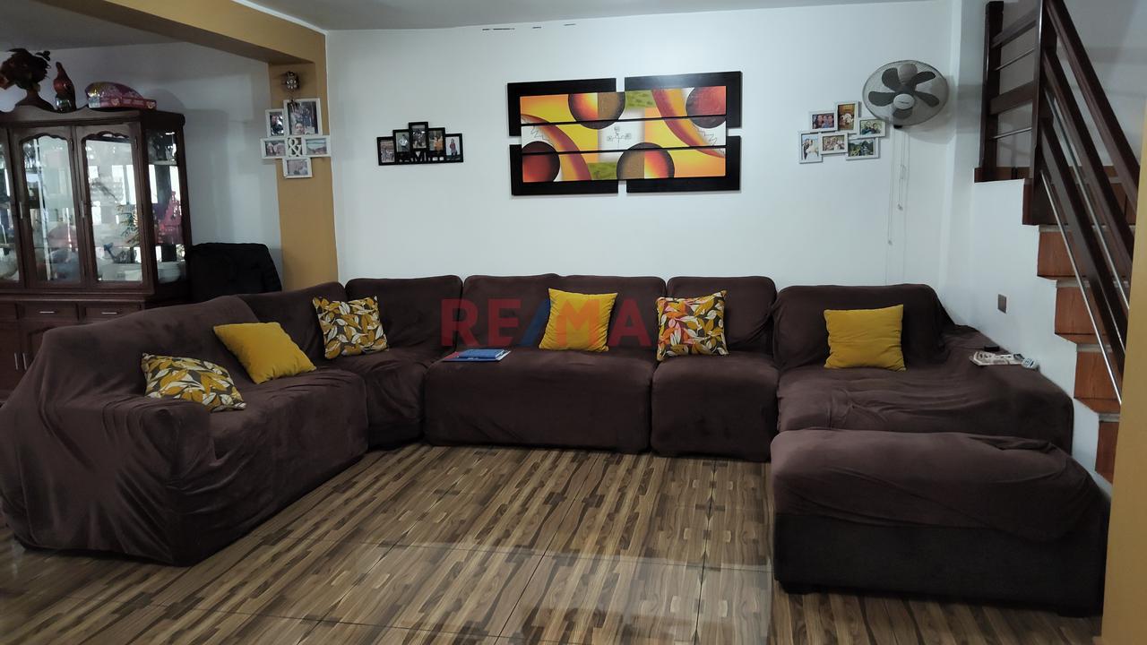 Casa de 10 dormitorios y 6 baños ubicado en Comas Casa de 10 dormitorios y 6 baños ubicado en Comas