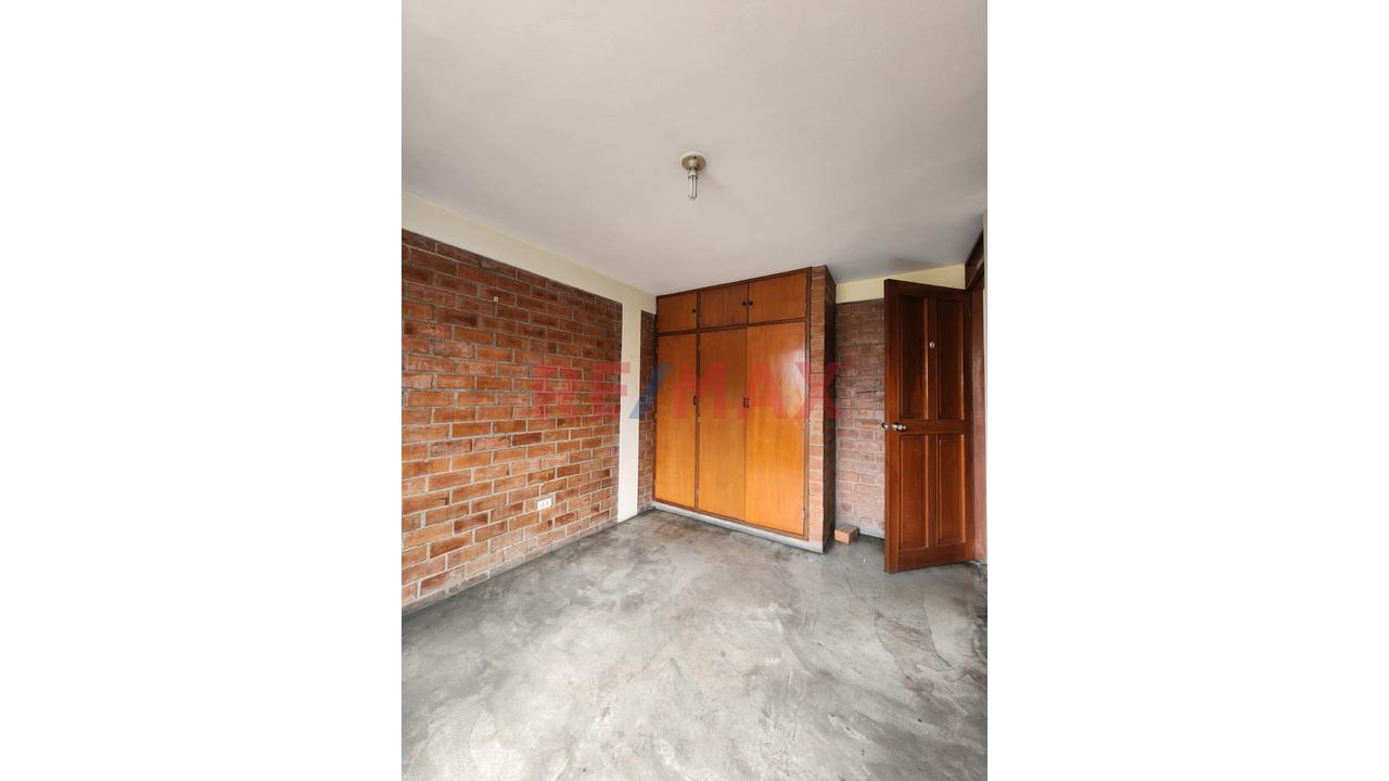Alquiler De Casa Comercial O Edificio Para Oficinas En San Juan De Lurigancho - 8