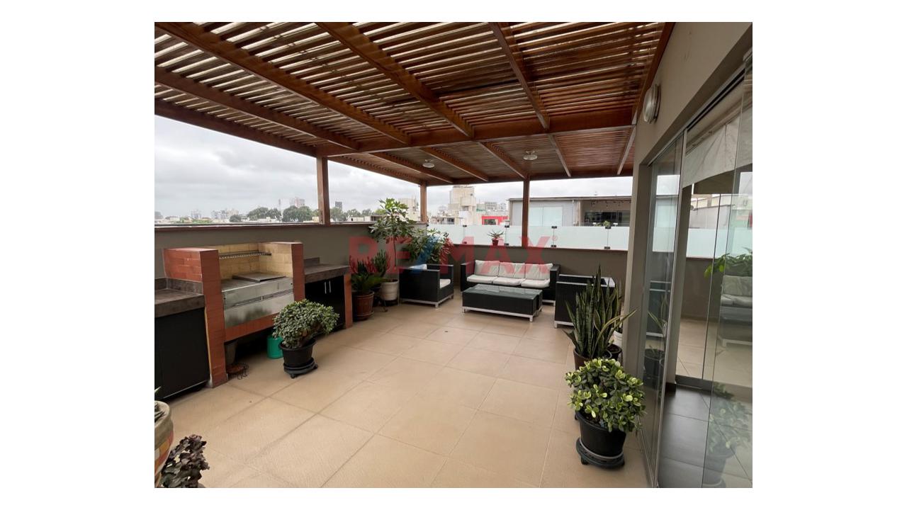 Cálido Departamento Duplex Con Gran Vista A Cerros De Casuarinas — foto 9
