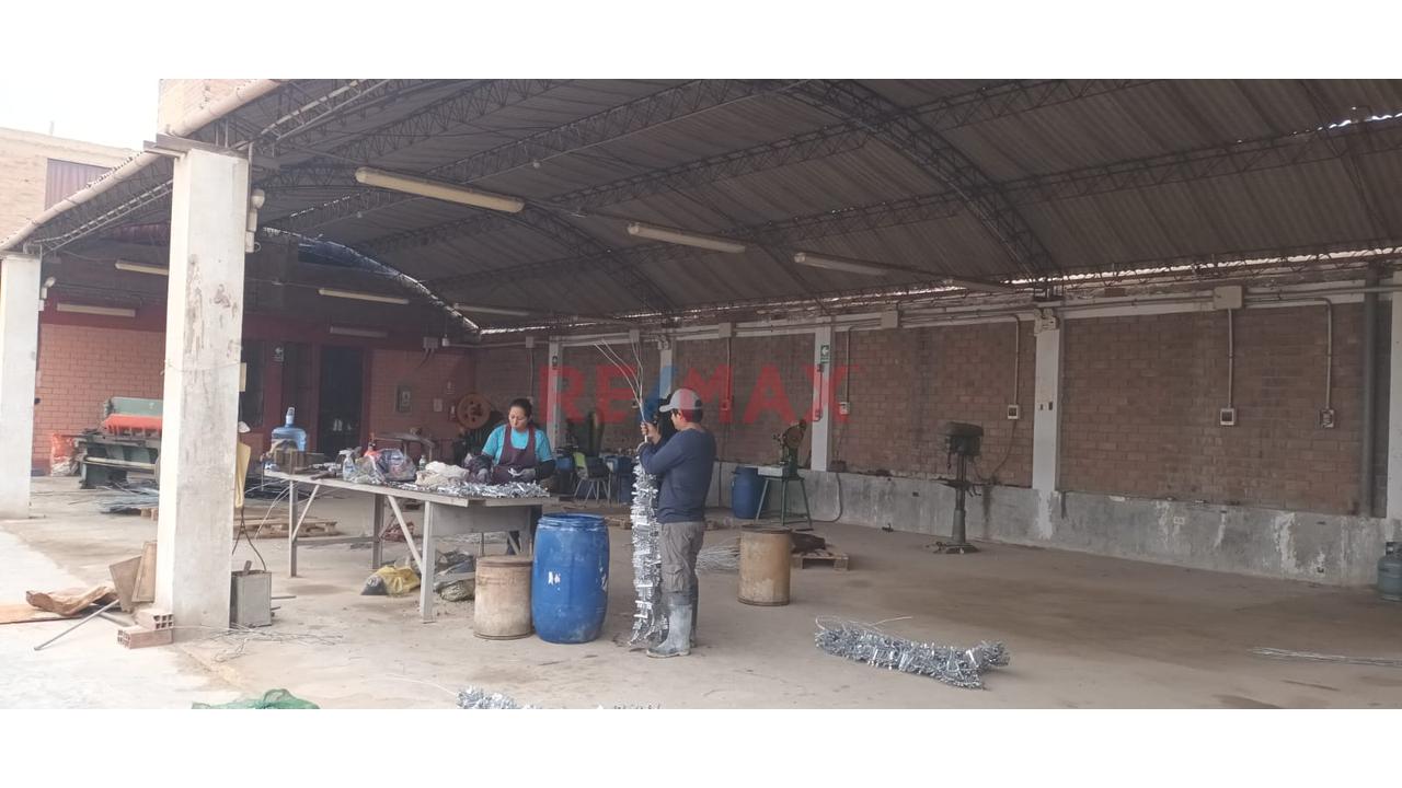 🏭✨ Oportunidad De Inversión Industrial + Vivienda Incluida ✨🏡 - 12