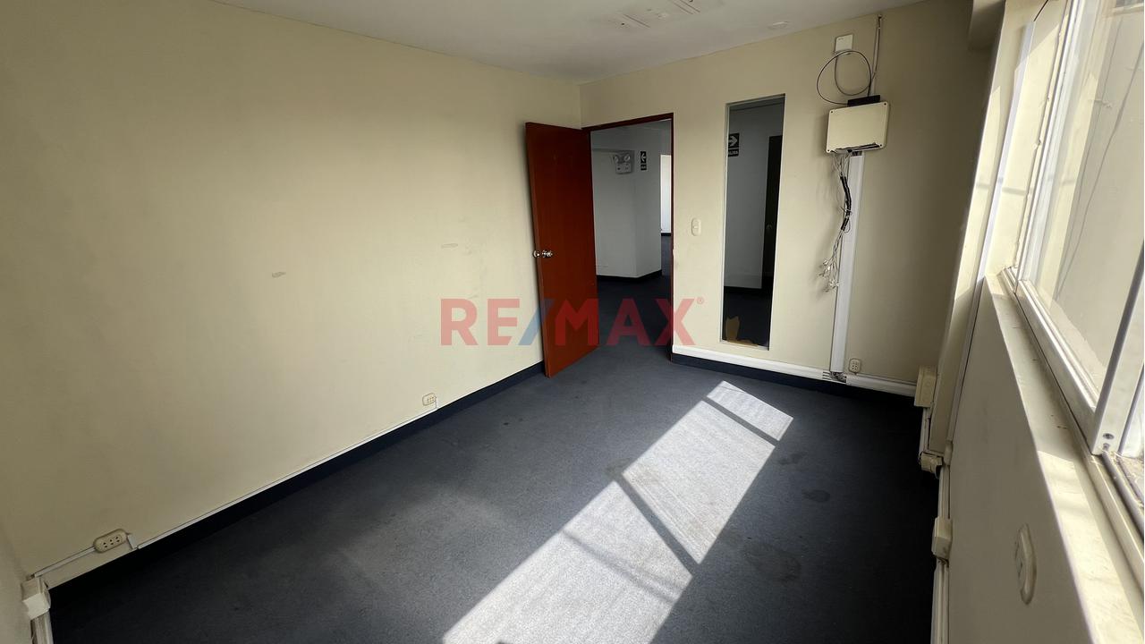 🏢 ¡Oficina En Venta Con Vista Panorámica En Ubicación Estratégica De San Isidro! — foto 8