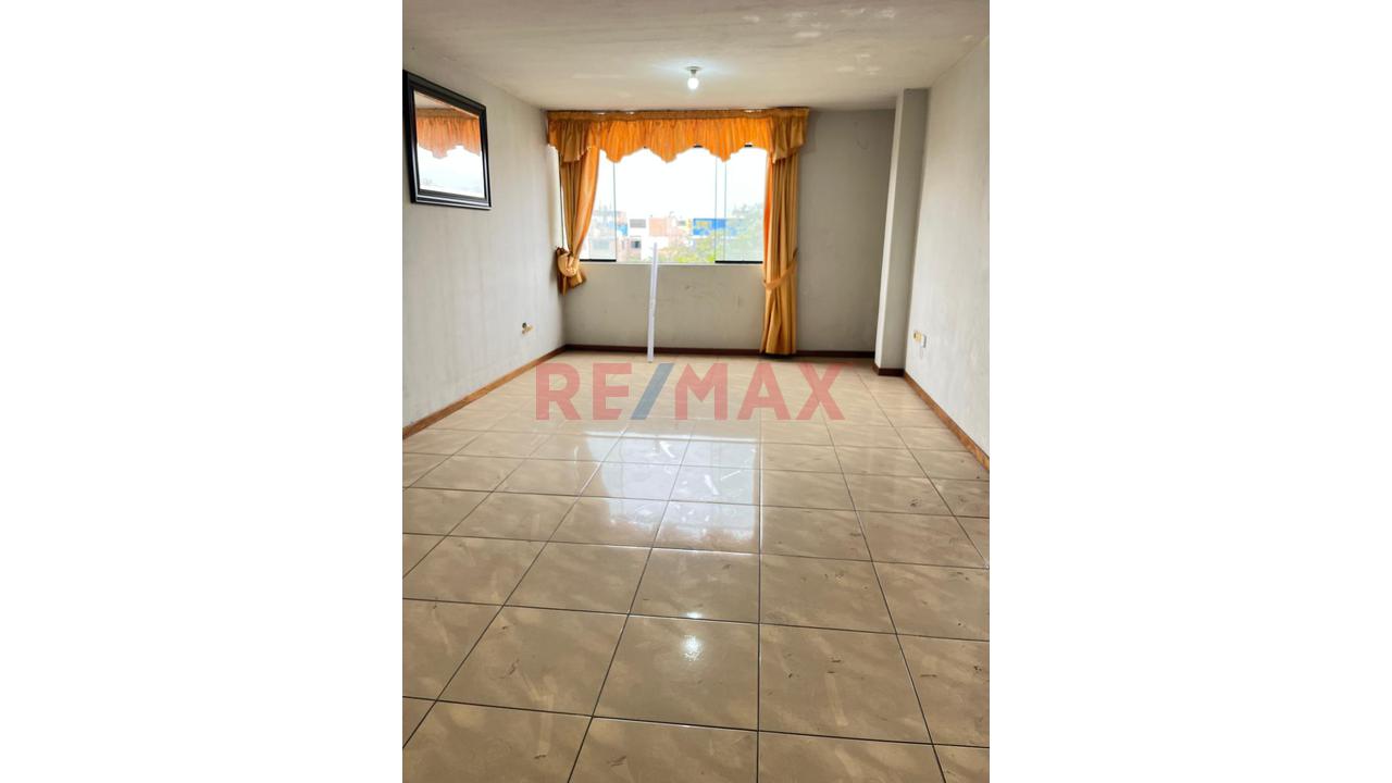 Bajo De Precio!  Venta De Departamento En Los Olivos — foto 4