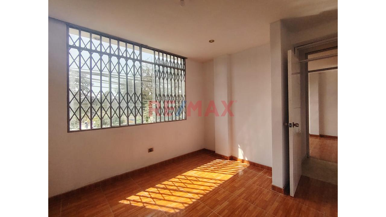 Departamento En Venta Piso 2 Frente A Parque Y Cerca A Las Avenidas Principales 🏡 — foto 11