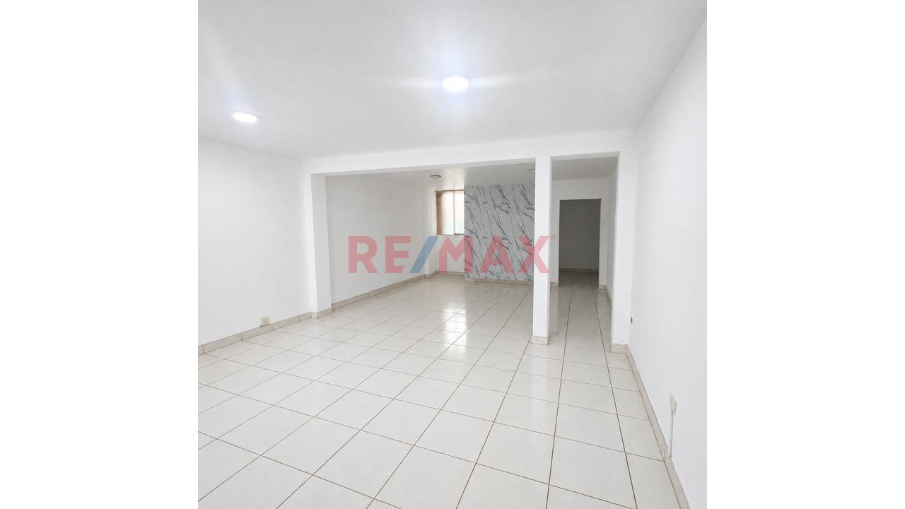 🏢 Local Comercial En Av. Wiese - 3Er Piso– Frente A Estación San Martín - 5