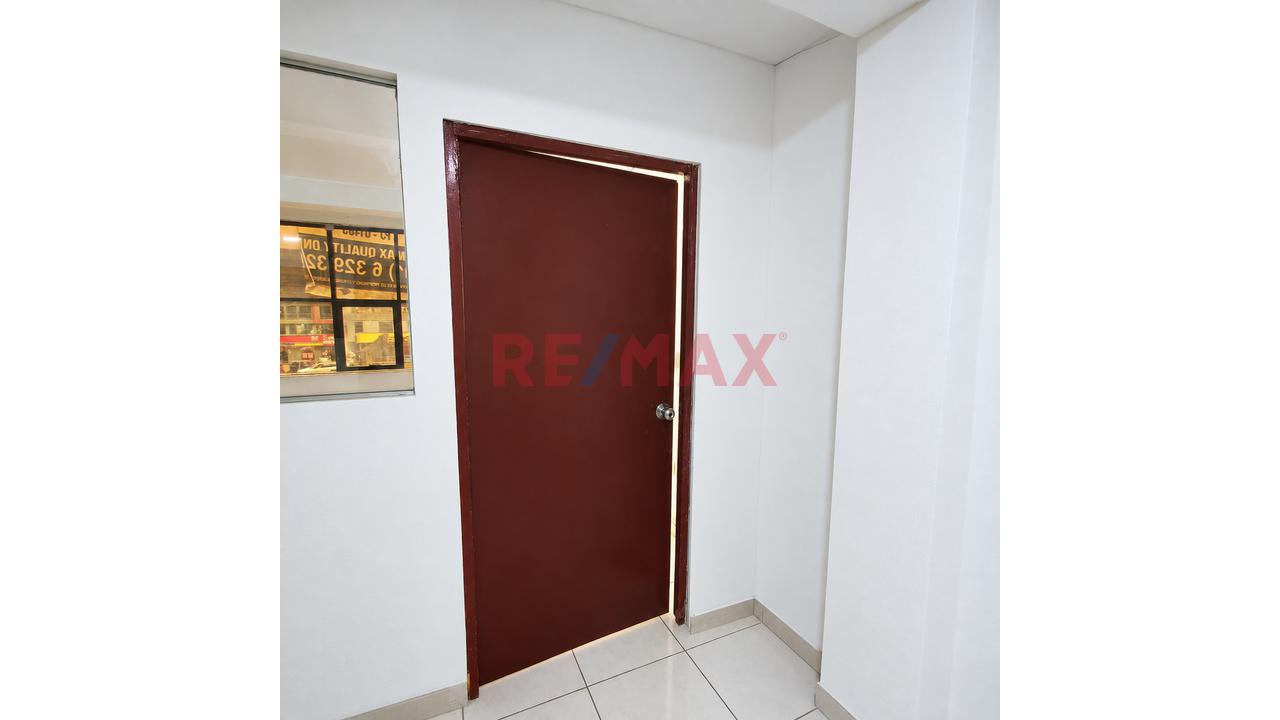 🏢 Local Comercial En Av. Wiese - 3Er Piso– Frente A Estación San Martín - 4