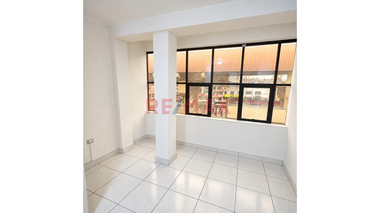 🏢 Local Comercial En Av. Wiese - 3Er Piso– Frente A Estación San Martín - 2