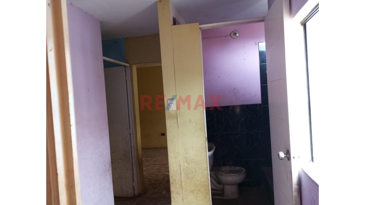 Venta De 2 Depas Contiguos - Ingreso Independiente En 2Do Piso - Av Puno Y Colmena En Comas - 12