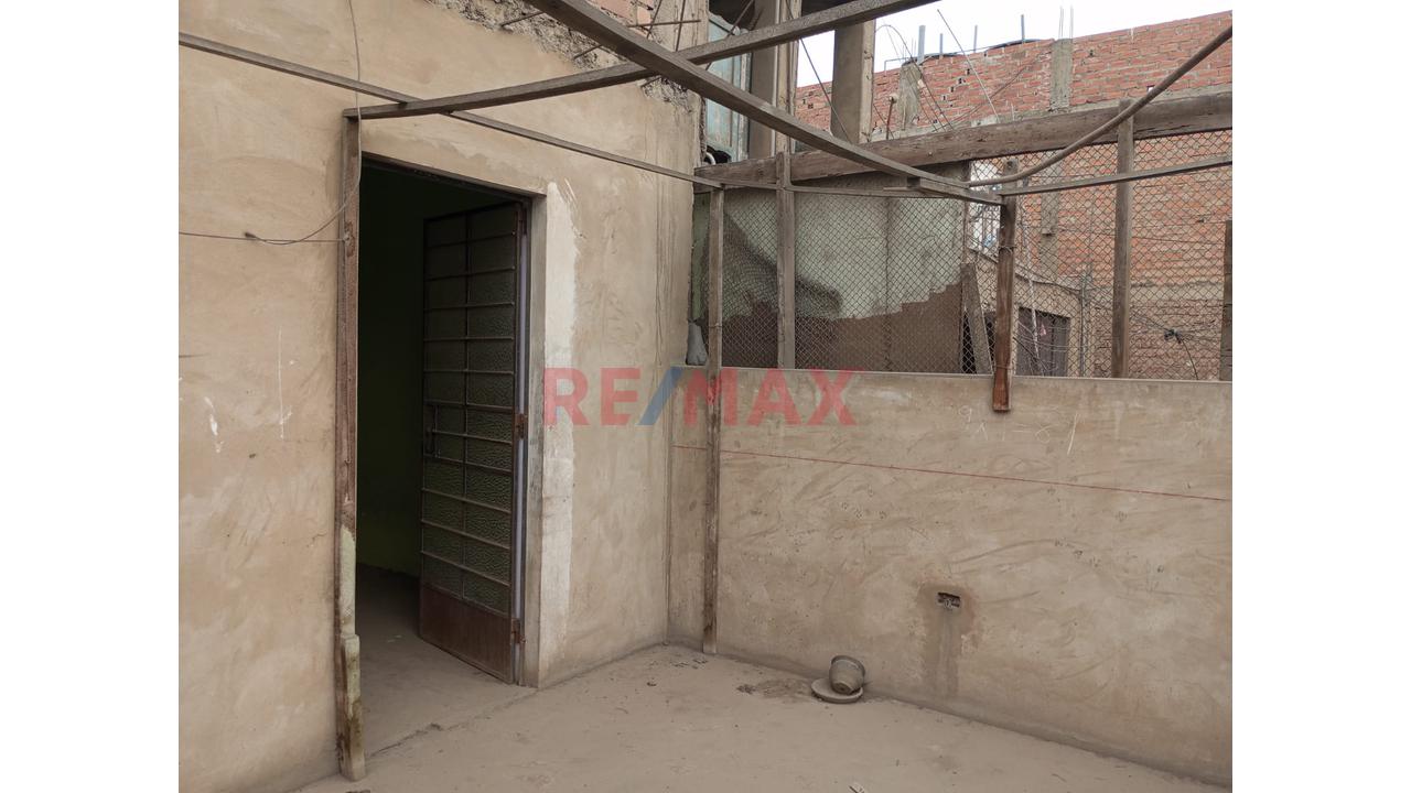Venta De 2 Depas Contiguos - Ingreso Independiente En 2Do Piso - Av Puno Y Colmena En Comas - 6