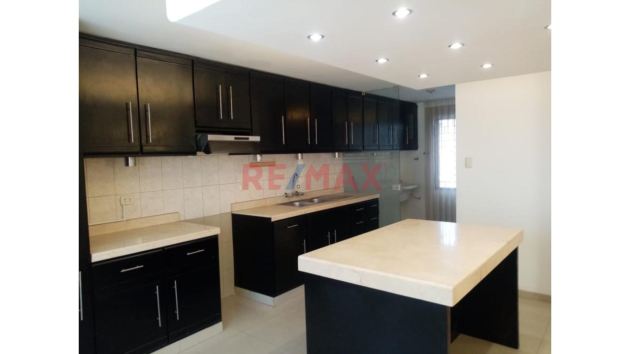 Venta De 3 Inmuebles: Departamento Exclusivo, Cochera Y Depósito Amplio De 2 Niveles En La Mejor Zona De Cusco – Urb. Santa Mónica! — foto 14