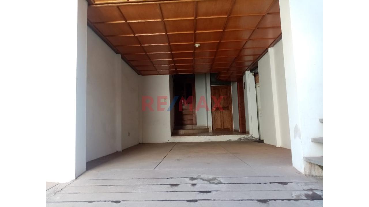 Venta De 3 Inmuebles: Departamento Exclusivo, Cochera Y Depósito Amplio De 2 Niveles En La Mejor Zona De Cusco – Urb. Santa Mónica! - 16
