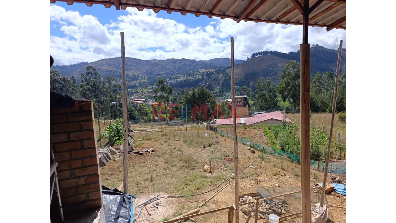 Casa de 4 dormitorios ubicado en Los Baños Del Inca Casa de 4 dormitorios ubicado en Los Baños Del Inca