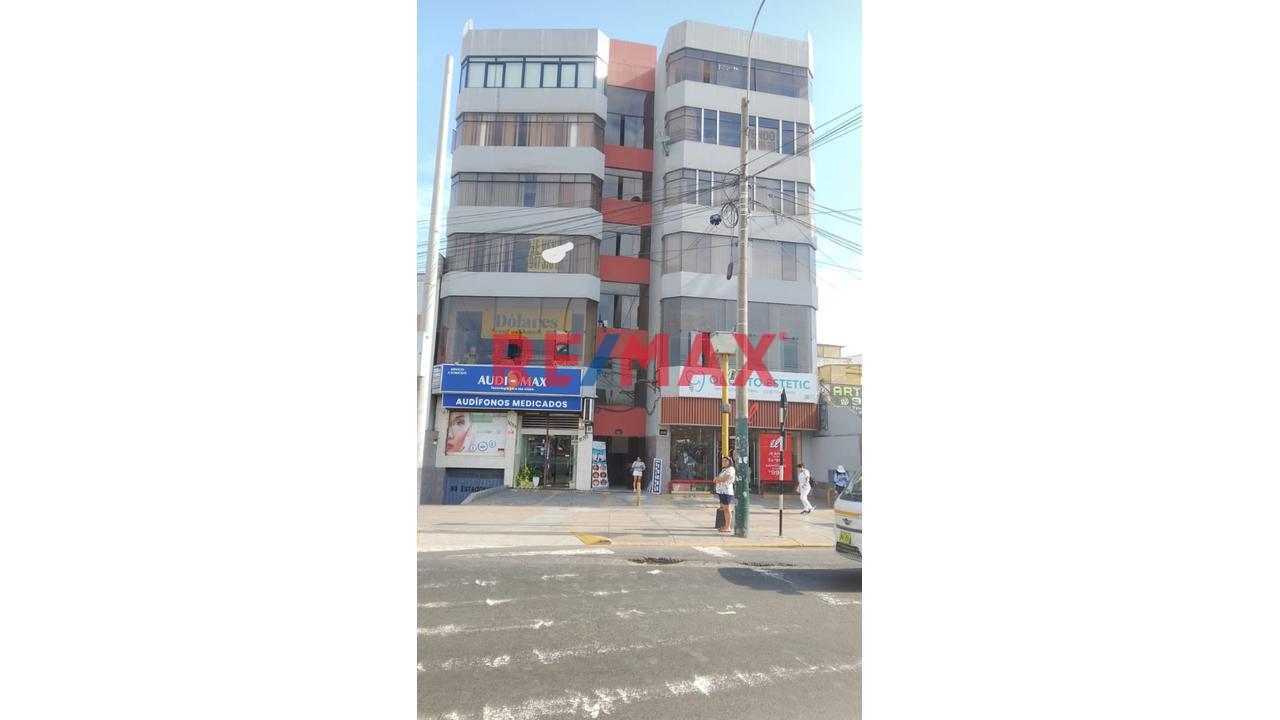 Venta De Oficina En Edificio En  Avenida Alfredo Benavides En  Miraflores — foto 14