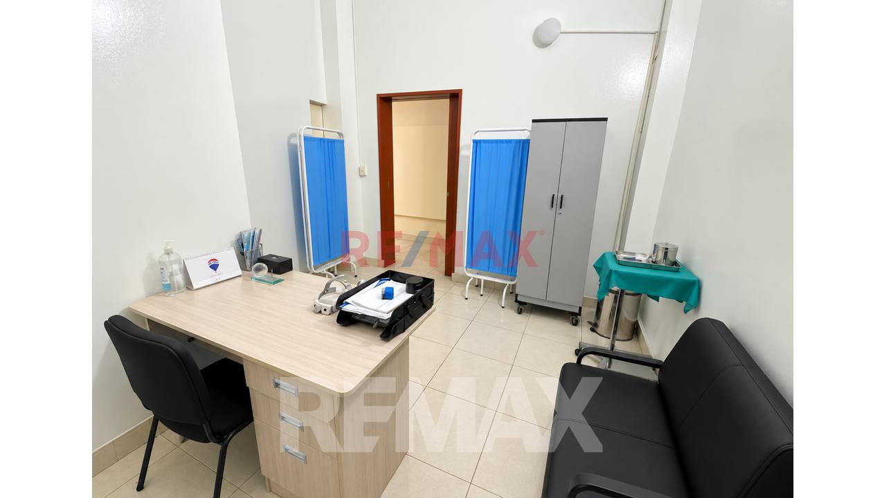 Venta De Oficina En Edificio En  Avenida Alfredo Benavides En  Miraflores — foto 3