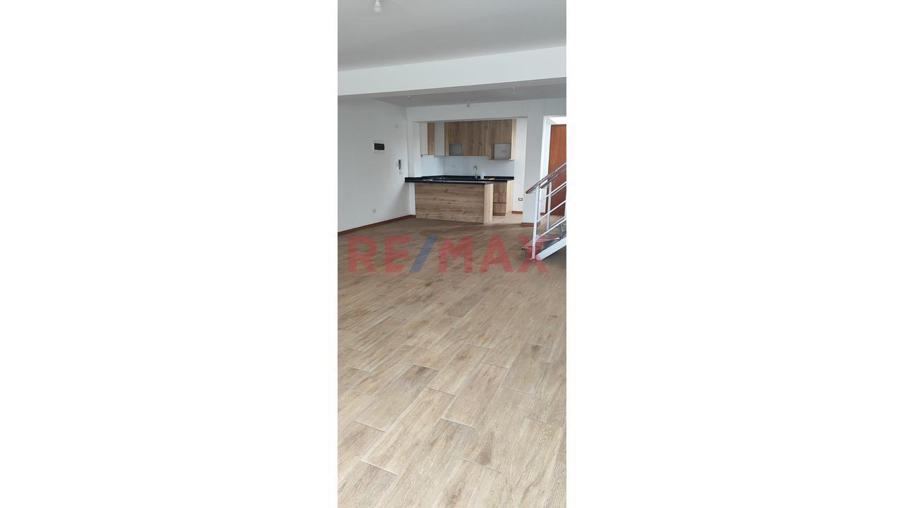 Se Vende Hermoso Duplex En Puente Piedra - 2