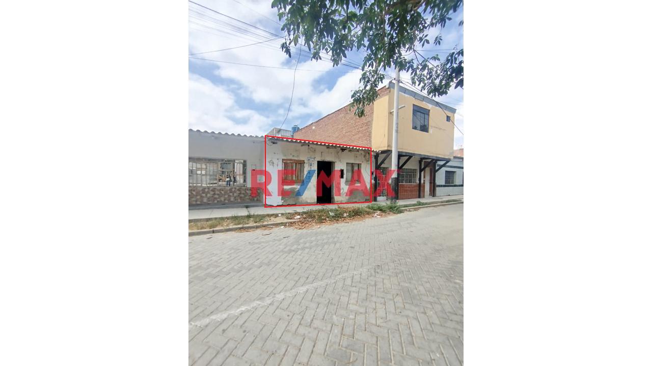 Se Vende Casa Como Terreno En Calle Bolivar Castilla