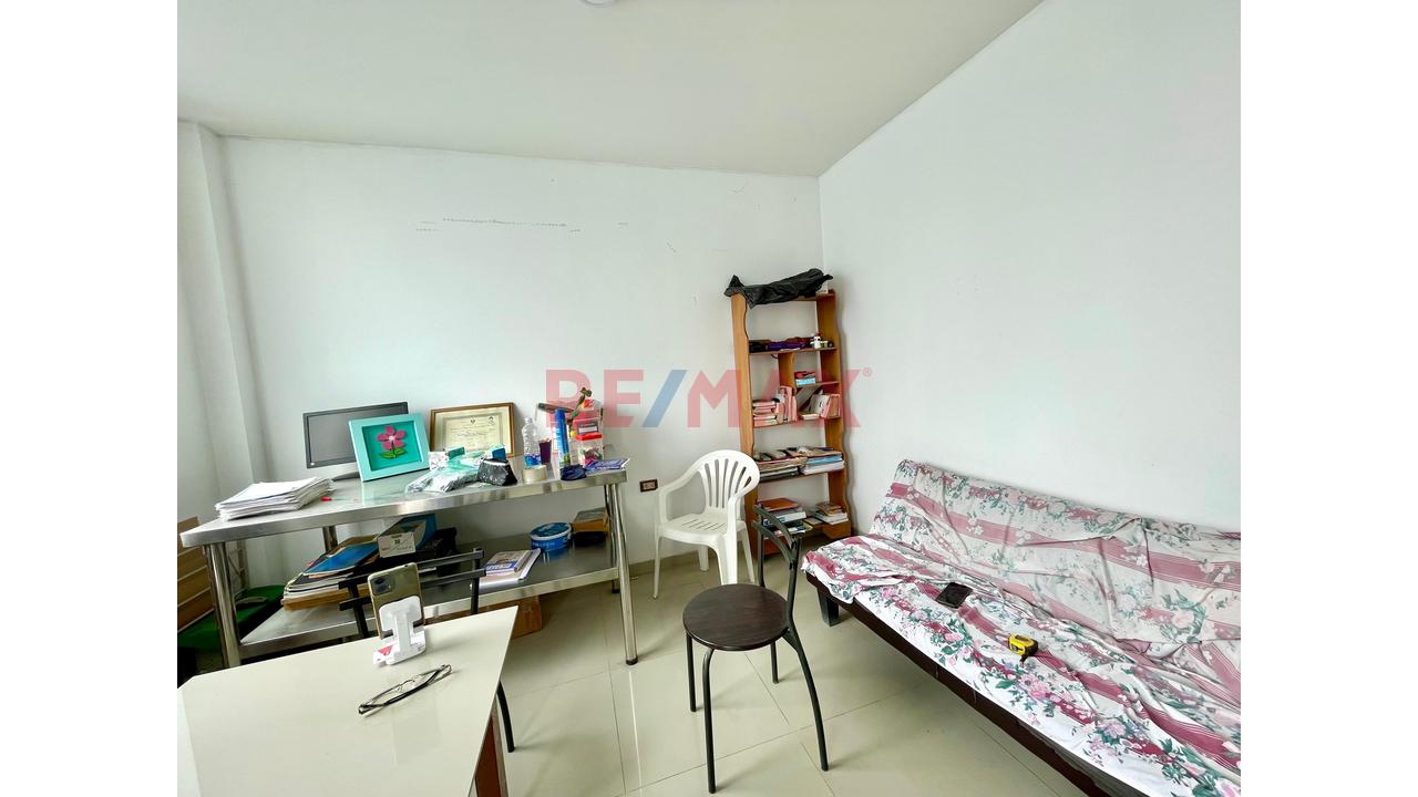 Inmueble Av Zarumilla Cerca Al Mall - 2