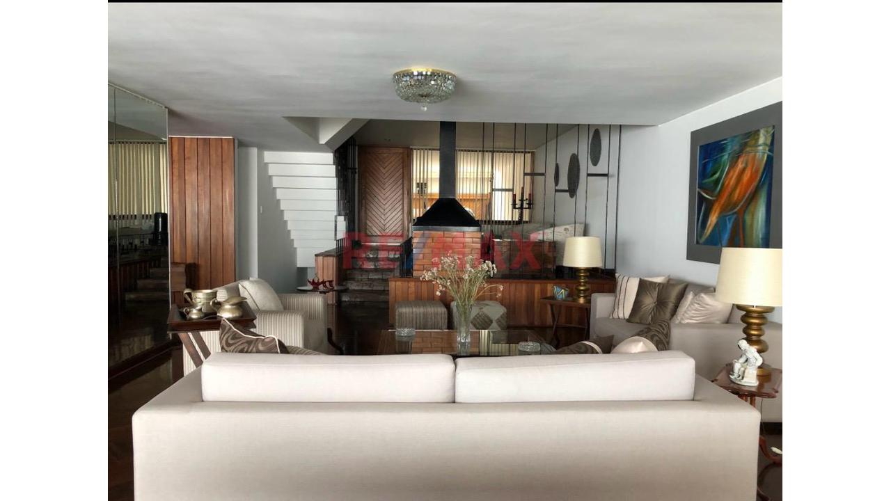 Casa Exclusiva En Barranco Límite Miraflores Y Surco — Ubicación Estratégica Y Espacios Premiun — foto 2