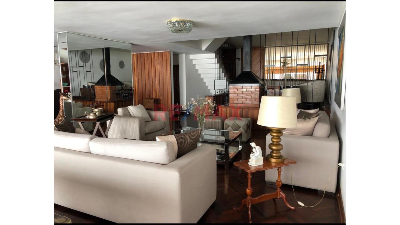 Casa Exclusiva En Barranco Límite Miraflores Y Surco — Ubicación Estratégica Y Espacios Premiun — foto 3