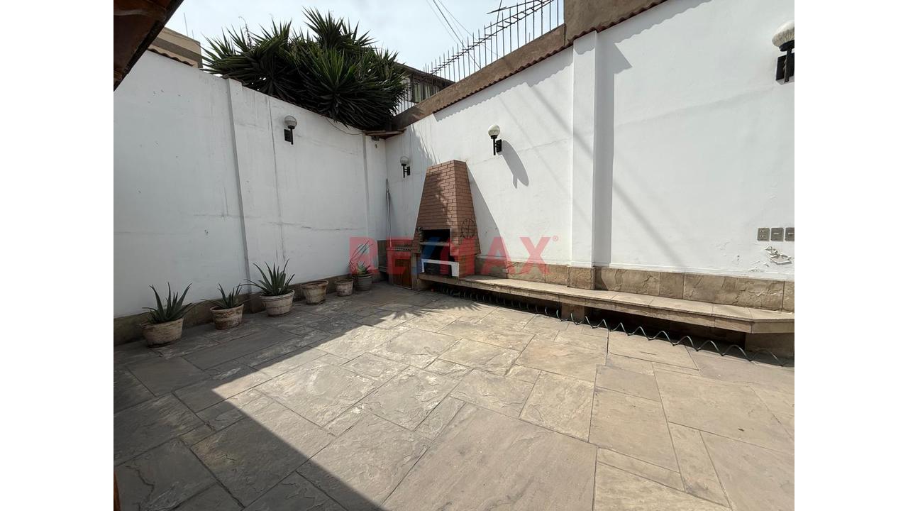 Casa Exclusiva En Barranco Límite Miraflores Y Surco — Ubicación Estratégica Y Espacios Premiun - 19