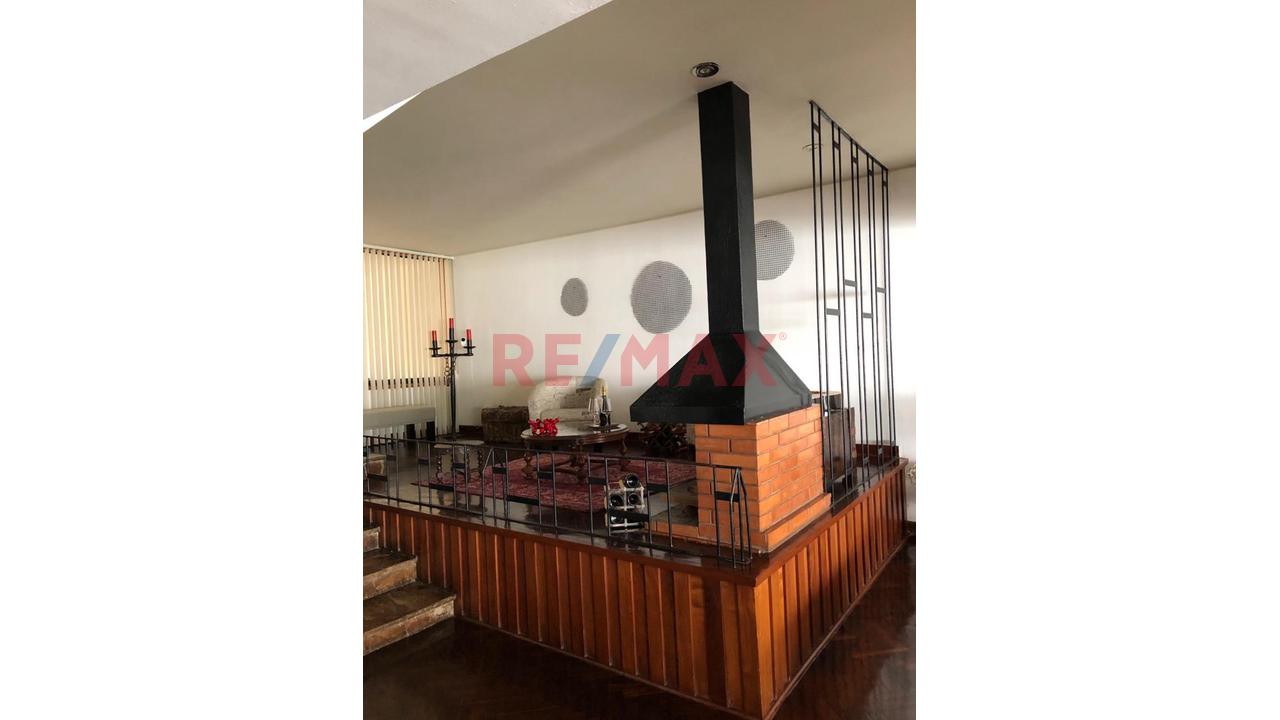Casa Exclusiva En Barranco Límite Miraflores Y Surco — Ubicación Estratégica Y Espacios Premiun — foto 12