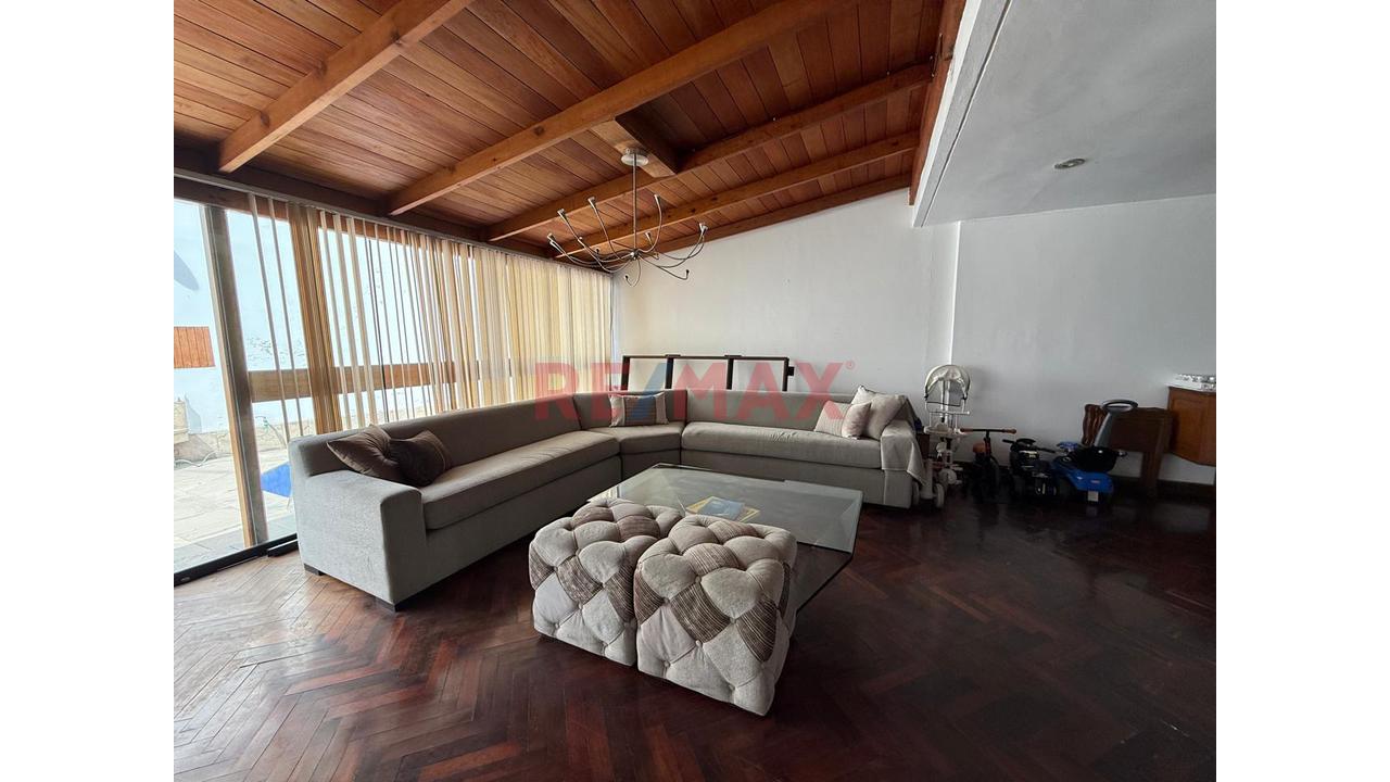 Casa Exclusiva En Barranco Límite Miraflores Y Surco — Ubicación Estratégica Y Espacios Premiun — foto 8
