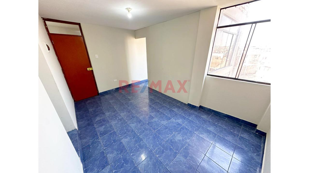 🔥🏢 ¡Gran Oportunidad En Smp! Funcional Departamento En Venta Con Vista Interna Y Rápida Conectividad 📍✨ — foto 3