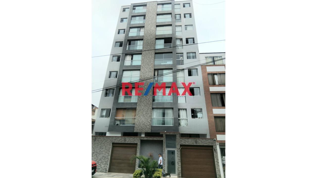 Vendo Departamento 69M2. Zona Residencial. Limite Con San Borja