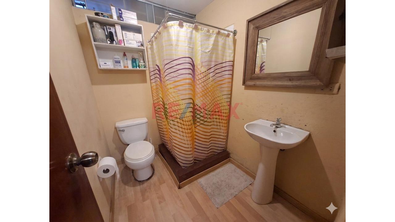 En Venta Acogedora Casa En Comas Con Cochera + Balcón + Aires — foto 7