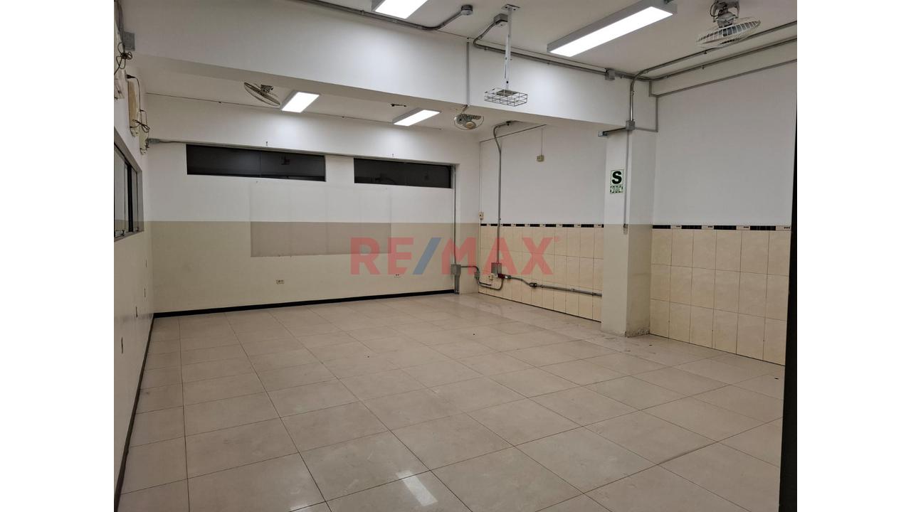 🚨 ¡Alquiler De Local Comercial En San Juan De Miraflores! 🚨 - 2