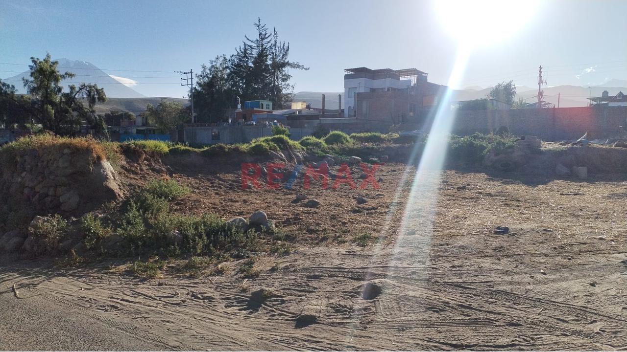 Gran Oportunidad! Terreno Urbano En Characato – Ideal Para Vivir O Invertir - 1