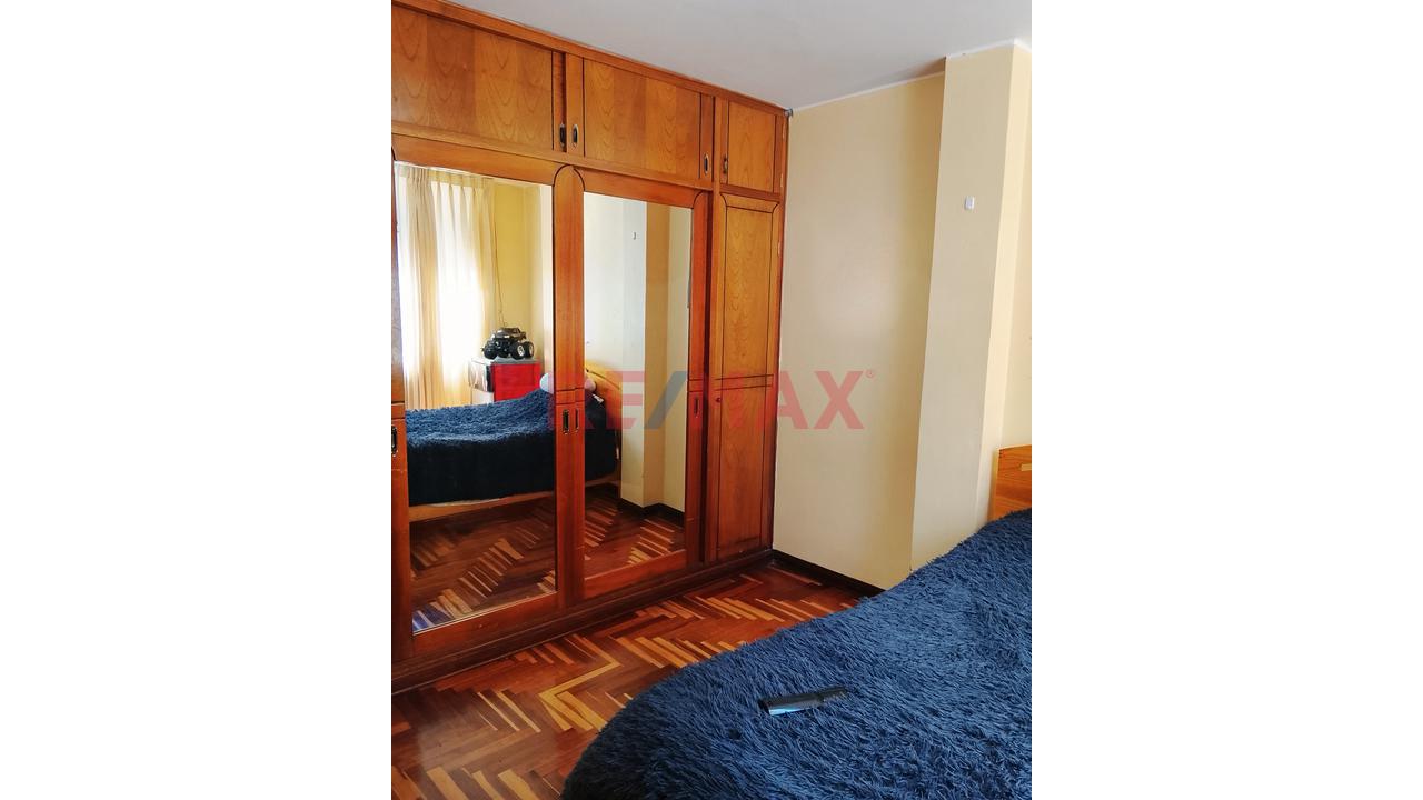 🏡 Casa Amplia De 3 Pisos De 160 M² Con Cochera En San Carlos - 9