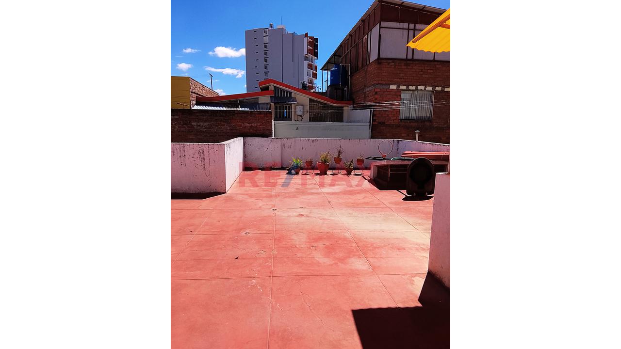 🏡 Casa Amplia De 3 Pisos De 160 M² Con Cochera En San Carlos - 12