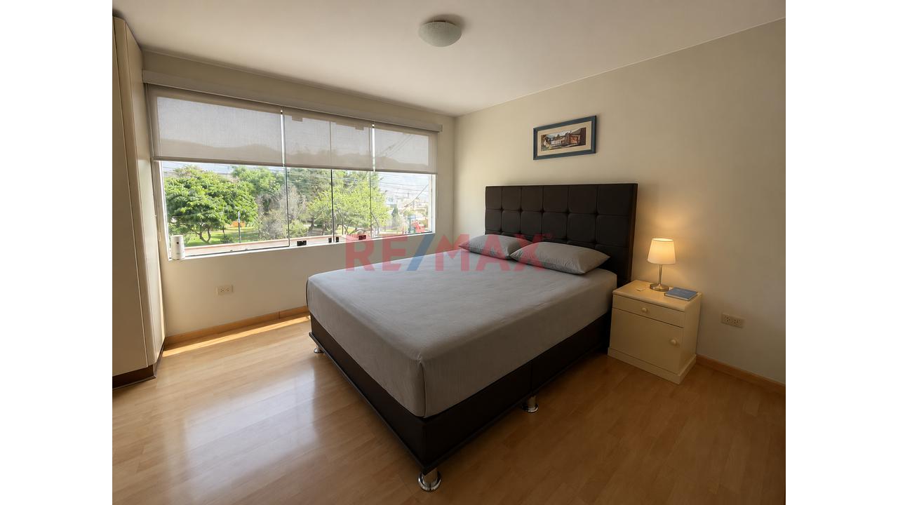 Venta De Hermosa Casa Con Piscina Frente A Parque, La Molina - 18