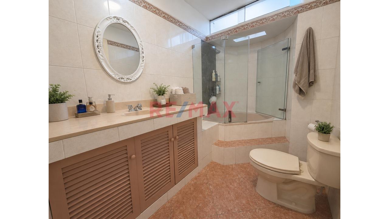 Venta De Hermosa Casa Con Piscina Frente A Parque, La Molina - 15
