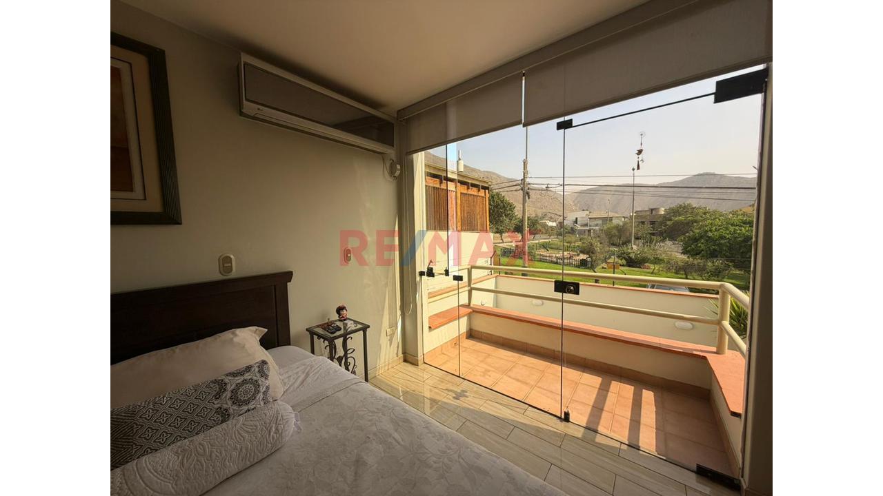 Venta De Hermosa Casa Con Piscina Frente A Parque, La Molina - 14
