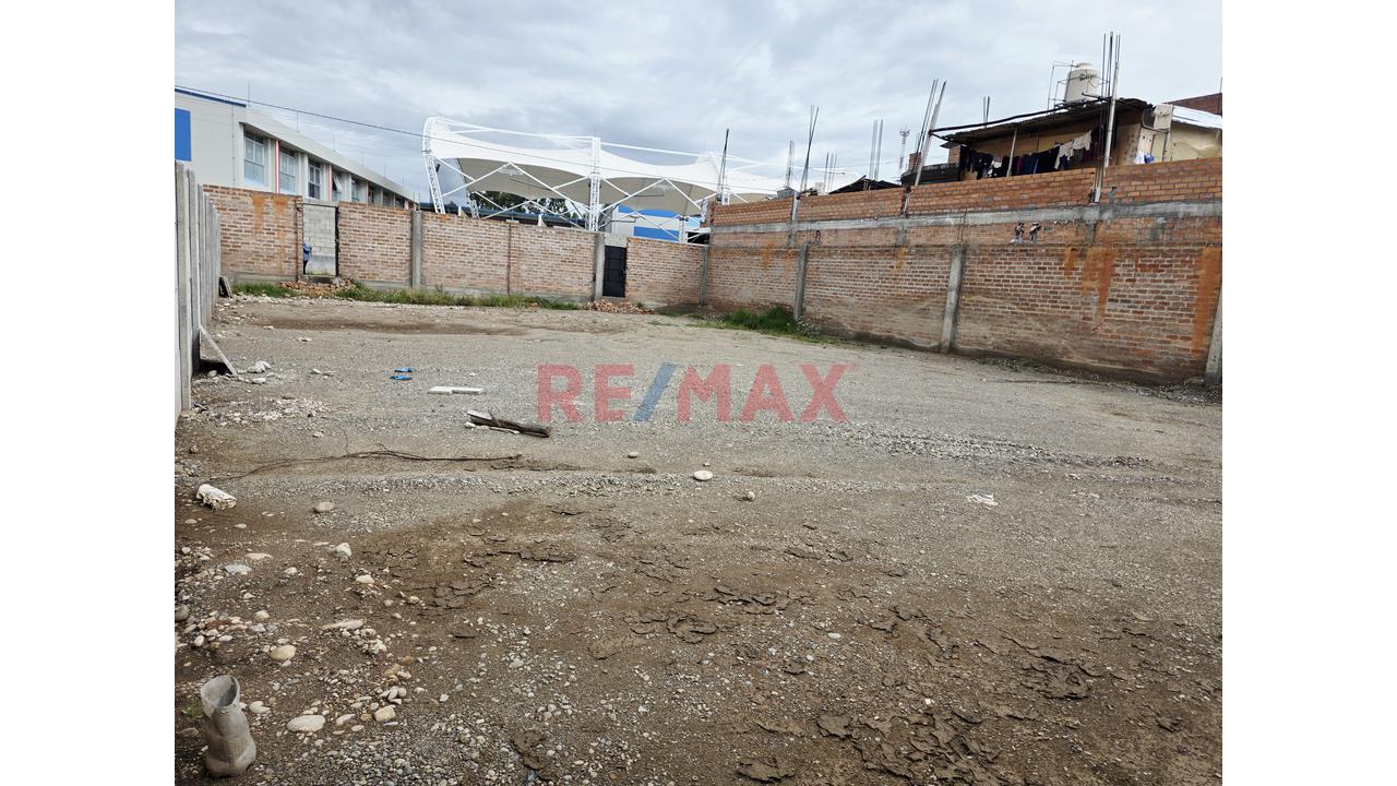 🏡 ¡Oportunidad Única En Chupaca! Terreno Urbano Estratégico Al Costado Del Colegio 19 De Abril Por La Av. Los Heroes - Documentos Saneados En Registros Publicos. — foto 15