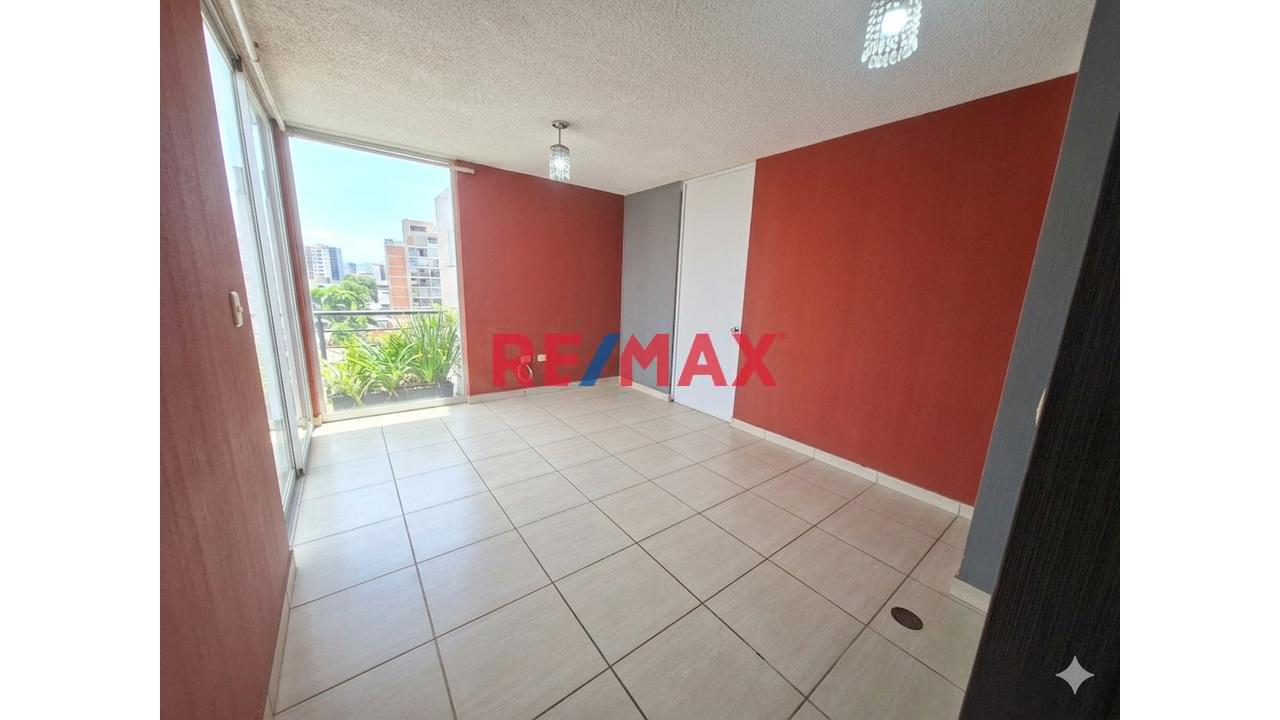 Departamento Duplex En Venta Dentro De Condominio Tambo Verde - Carabayllo