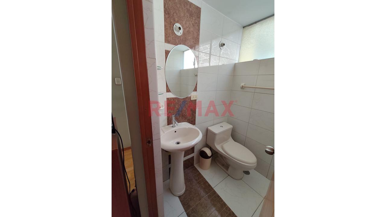 Departamento En Venta – 4To Piso, Zona Estratégica, Ubicado Al Costado De La Universidad San Martín De Porras — foto 8