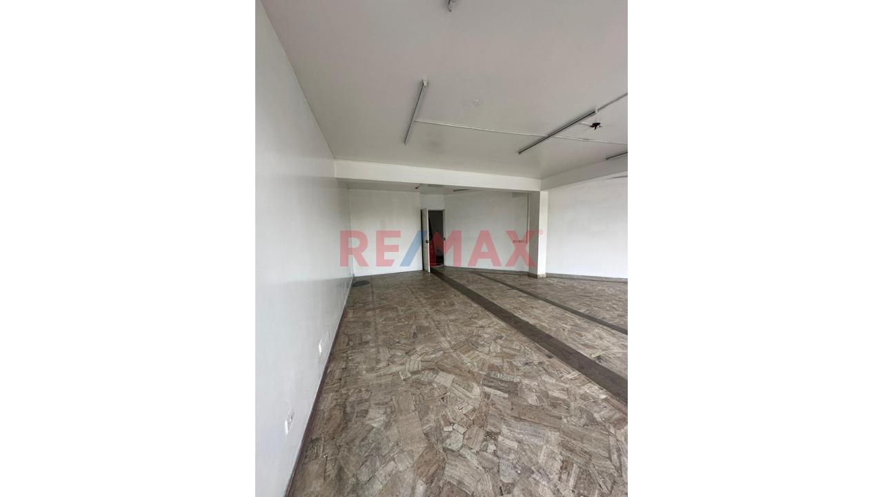 Alquiler De Edificio Comercial – Av. Túpac Amaru, Comas - 10